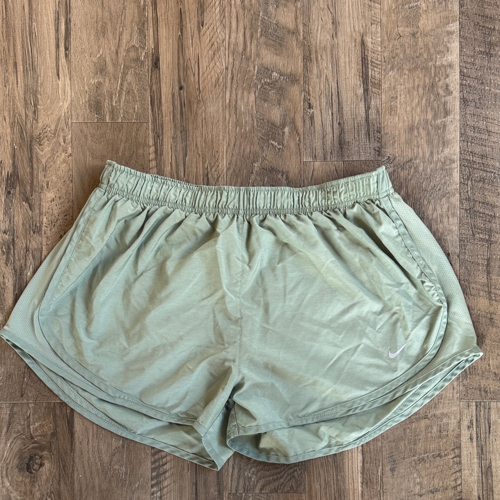 Nike Women's Sage Green Athletic Shorts - Size XL